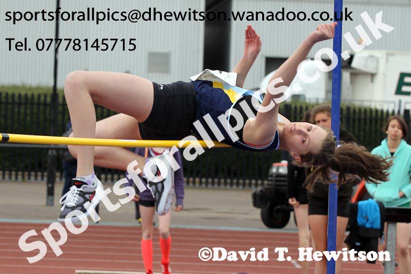 Under-15 girls high jump, Northern Under-15 and under-17 Championships, Wigan. Photo: David T. Hewitson/Sports for All Pics